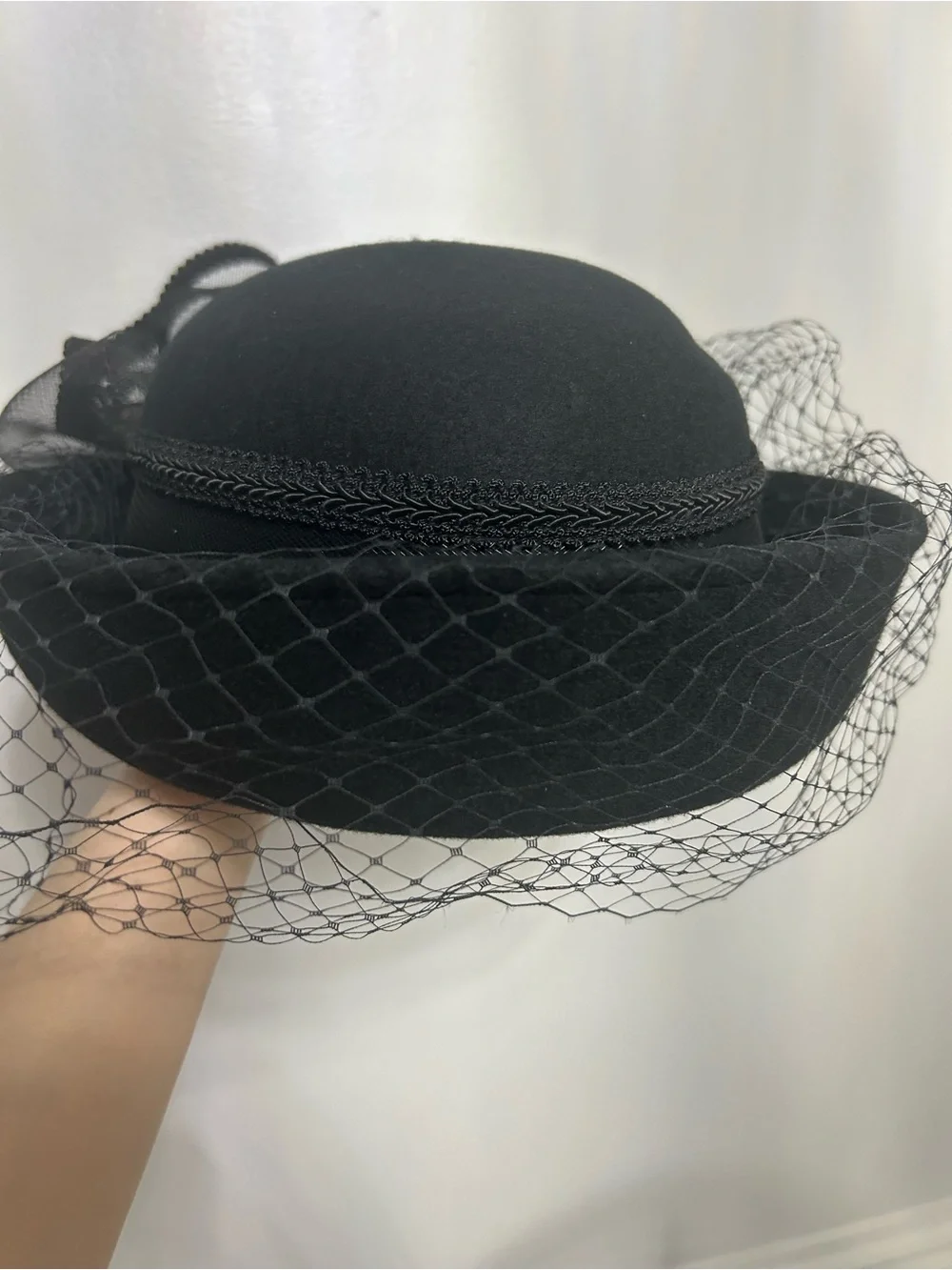 Vintage elegant round
